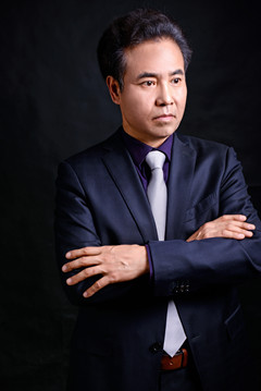 敖奇_副本.jpg