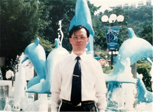 徐光亚个人简介1369.jpg